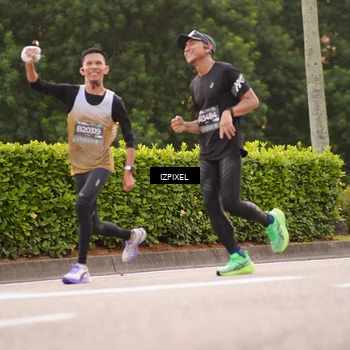 Runner Photo 6304490