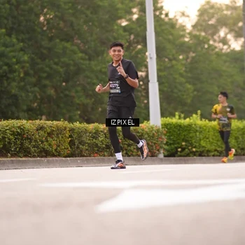 Runner Photo 6304512