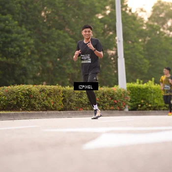 Runner Photo 6304540