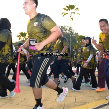 Runner Photo 6304691
