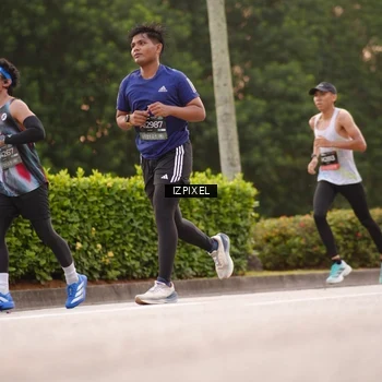Runner Photo 6304710