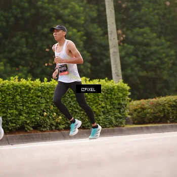 Runner Photo 6304772