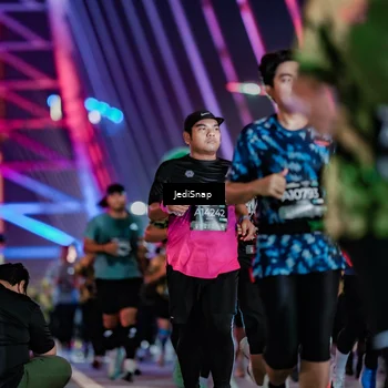 Runner Photo 6304874