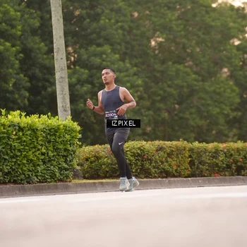 Runner Photo 6304940