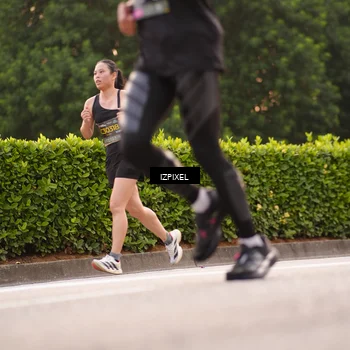Runner Photo 6305056