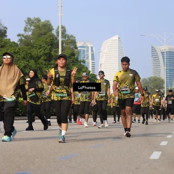 Runner Photo 6305556