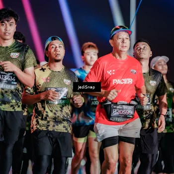Runner Photo 6305859