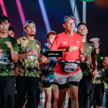 Runner Photo 6305918