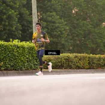 Runner Photo 6306371
