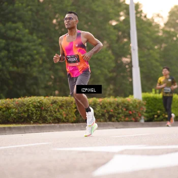 Runner Photo 6306900