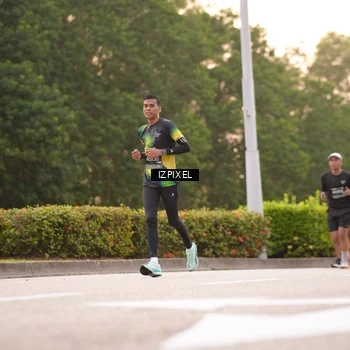 Runner Photo 6307055