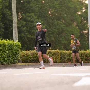 Runner Photo 6307133