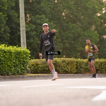 Runner Photo 6307138