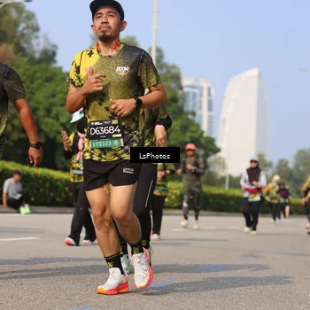 Runner Photo 6308245