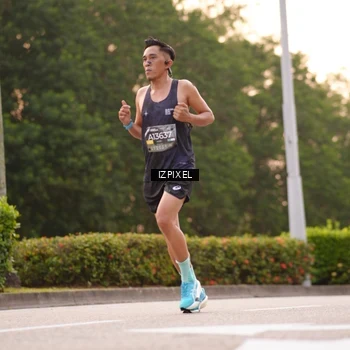 Runner Photo 6308873