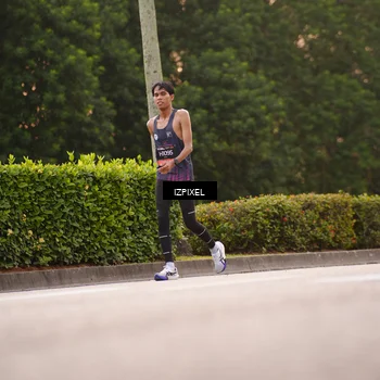 Runner Photo 6309059