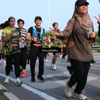 Runner Photo 6310044