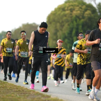 Runner Photo 6310047