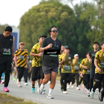 Runner Photo 6310059
