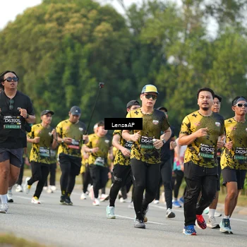 Runner Photo 6310099