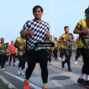 Runner Photo 6310103