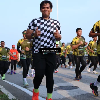 Runner Photo 6310120