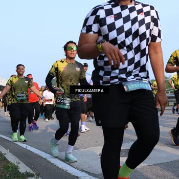 Runner Photo 6310150