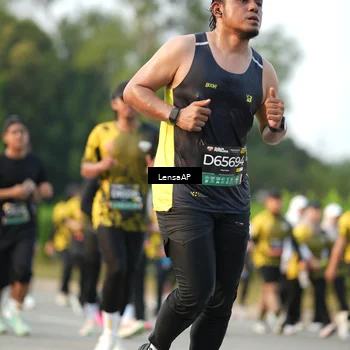 Runner Photo 6310488