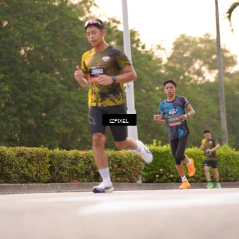 Runner Photo 6310842