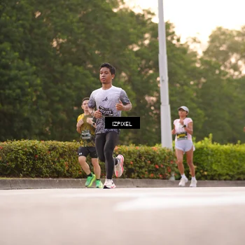 Runner Photo 6311035