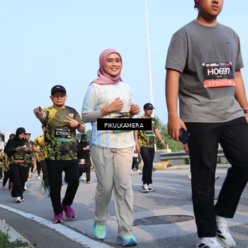 Runner Photo 6312036