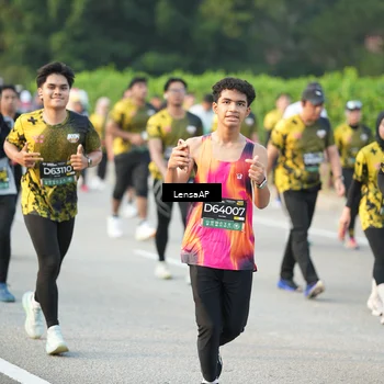 Runner Photo 6312042