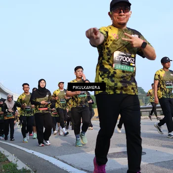 Runner Photo 6312119