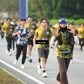 Runner Photo 6312198