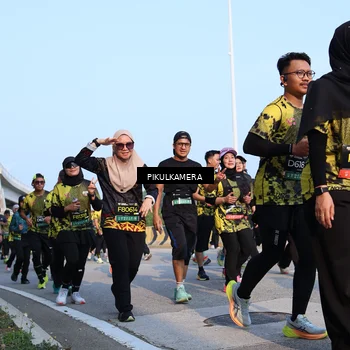 Runner Photo 6312200