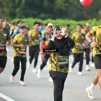 Runner Photo 6312325