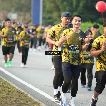 Runner Photo 6312342