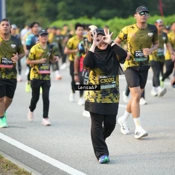 Runner Photo 6312343