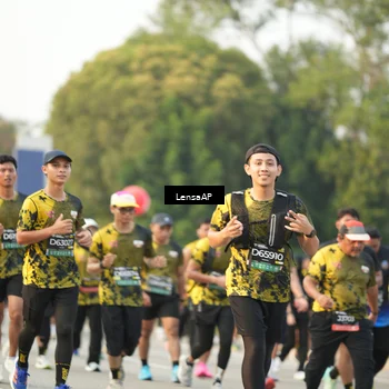 Runner Photo 6312451