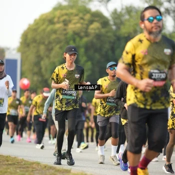 Runner Photo 6312536