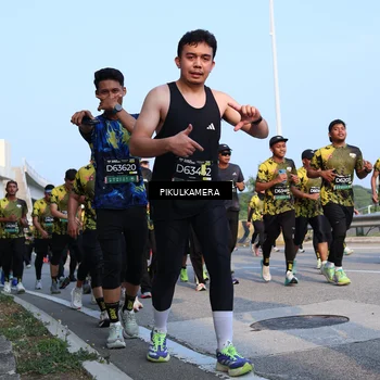 Runner Photo 6312556