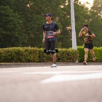 Runner Photo 6312705