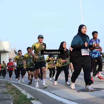 Runner Photo 6312799