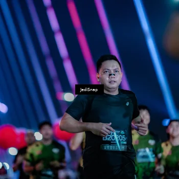 Runner Photo 6312814
