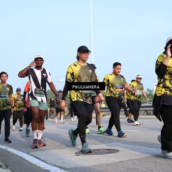 Runner Photo 6313025