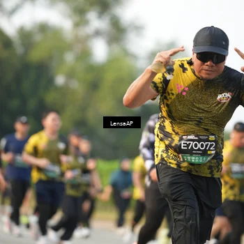 Runner Photo 6313053