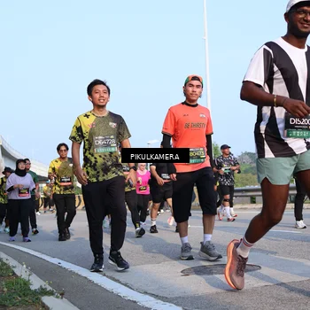 Runner Photo 6313073