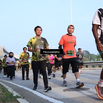 Runner Photo 6313111