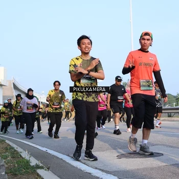 Runner Photo 6313123