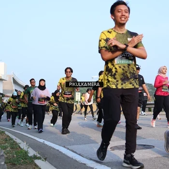 Runner Photo 6313142